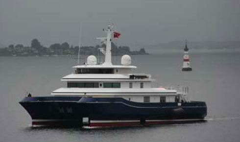 Yacht som "flyter på en sky"