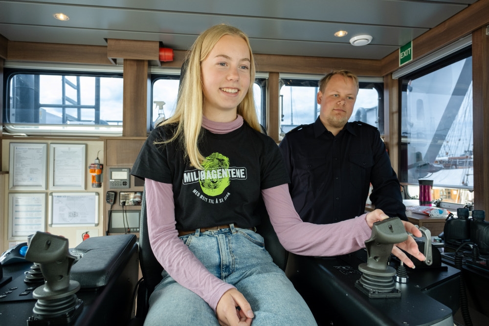 Oslofjordens nye attraksjon ble døpt 27.08.2020 på Honnørbrygga av gudmor Tora Elgsaas (14) fra Miljøagentene. Pelikan 2 er verdens første elektriske miljøbåt av sitt slag.