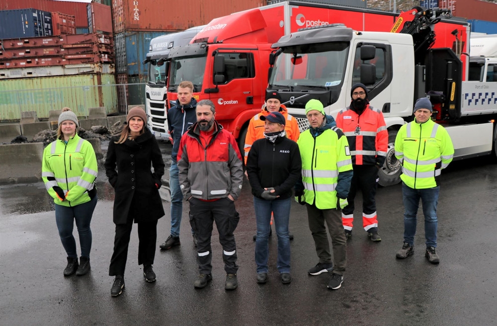 19. januar 2022 gikk startskuddet på samarbeidet mellom Oslo og Viken, der målet er å få så mange som mulig til å omstille tungtransporten sin slik at den blir fossilfri. Aktørene stiller opp med verdens første fossilfrie lastebilparade fra Tusenfryd til Grønlikaia i Oslo.Oslo Havns elektriske lastebil ledet kortesjen.