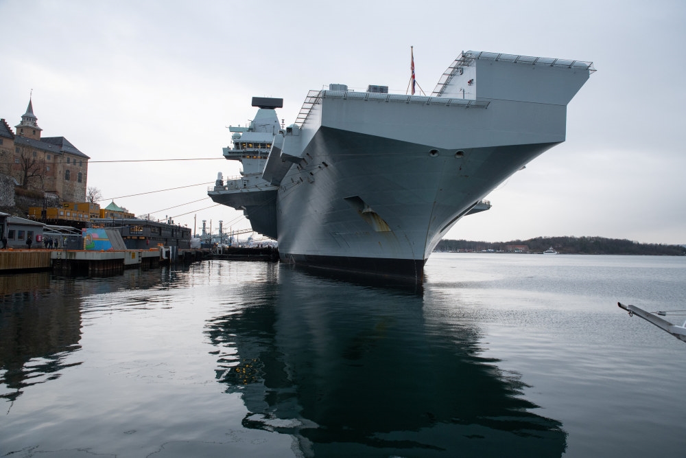 Bilder av HMS Queen Elizabeth og and marineskip ifbm marinebesøket i november 2022.