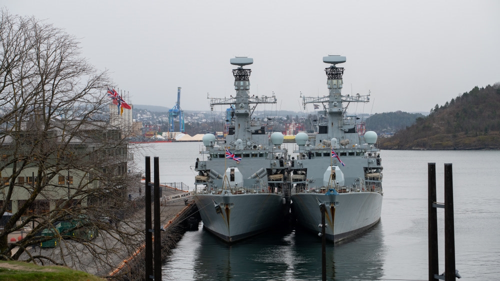 Bilder av HMS Queen Elizabeth og and marineskip ifbm marinebesøket i november 2022.