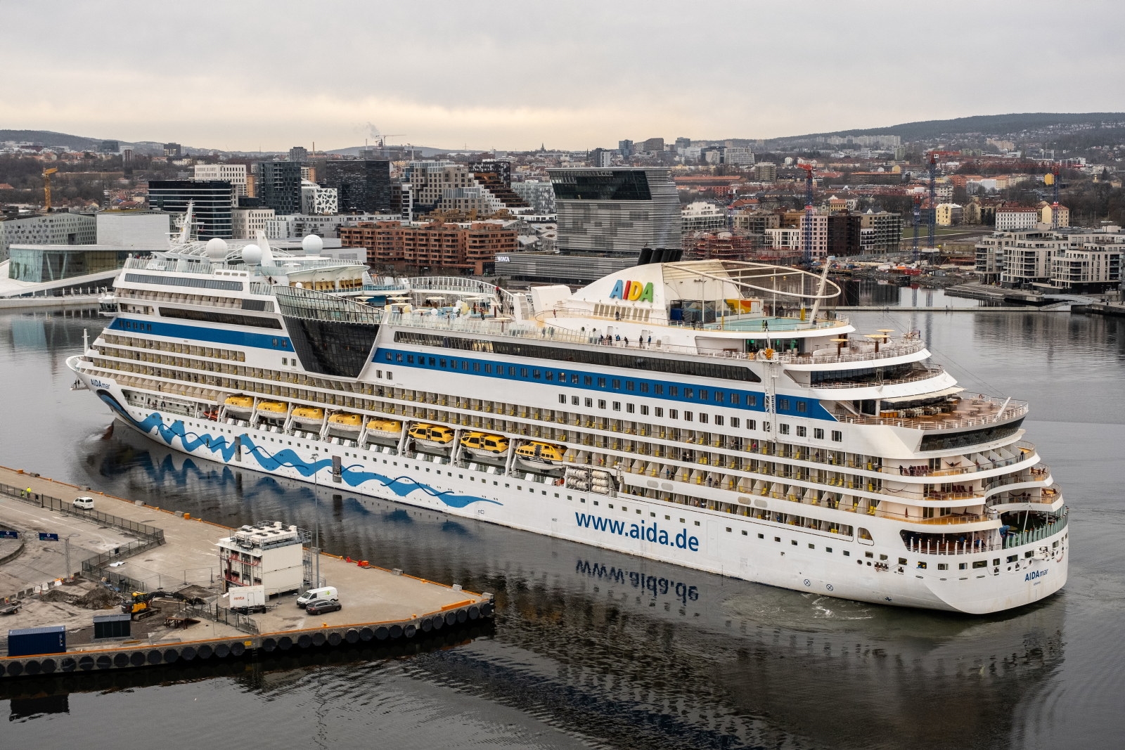 AIDAmar - første test med skip av landstrømanlegget for cruise på Revierkaia.